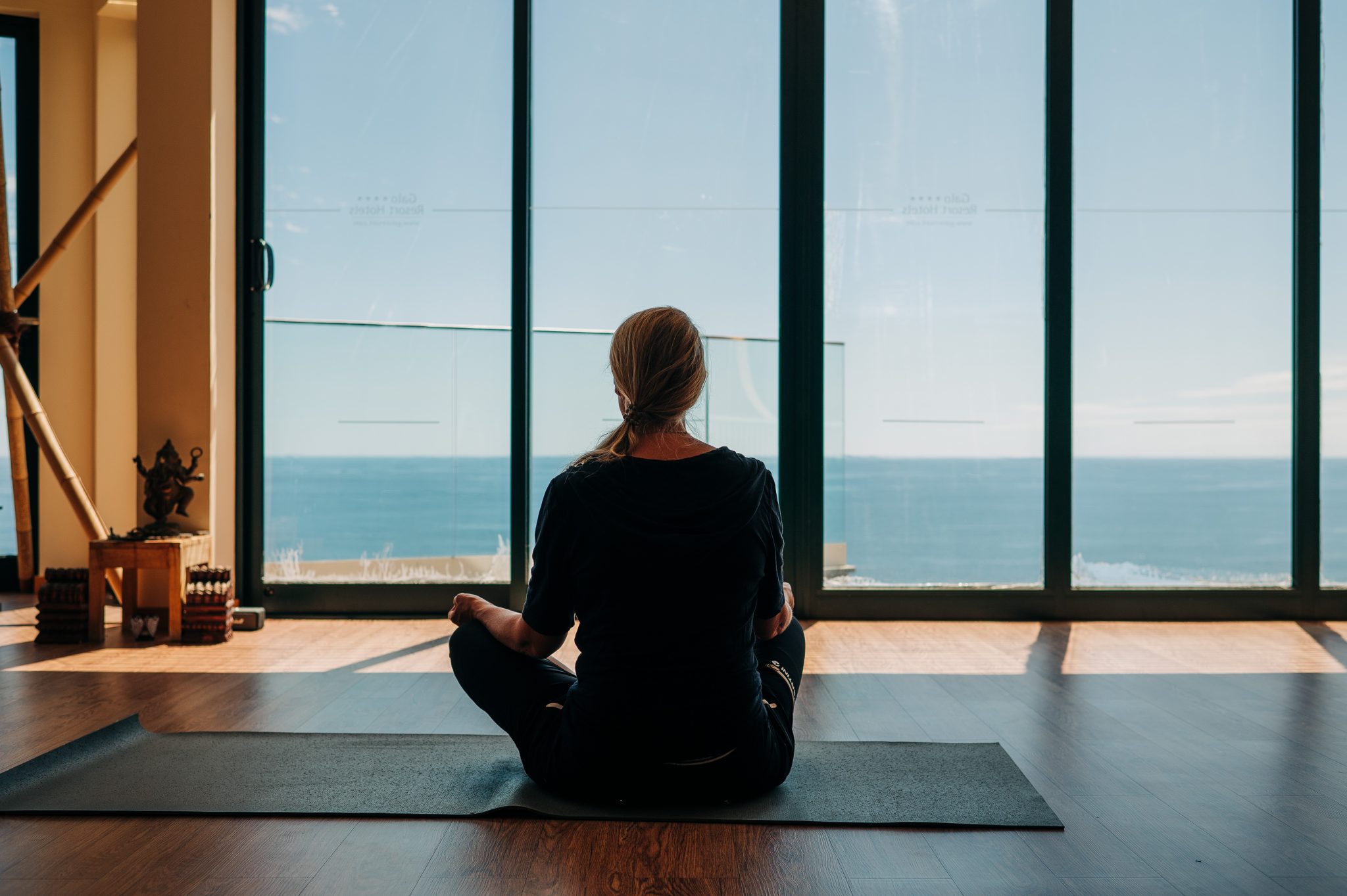 Meditierender Ayurveda-Kur-Gast